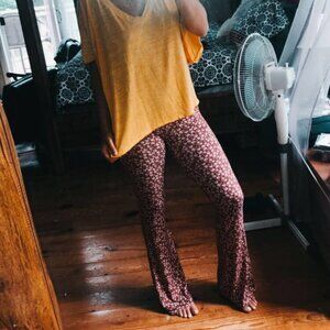 Billabong yoga pants !